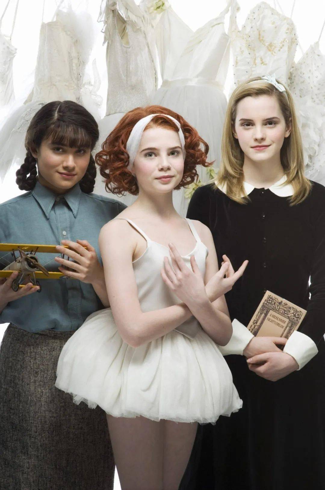 不只是"影帝女友",更是美貌与灵气兼备的复古女孩_露西·_拉米·马雷