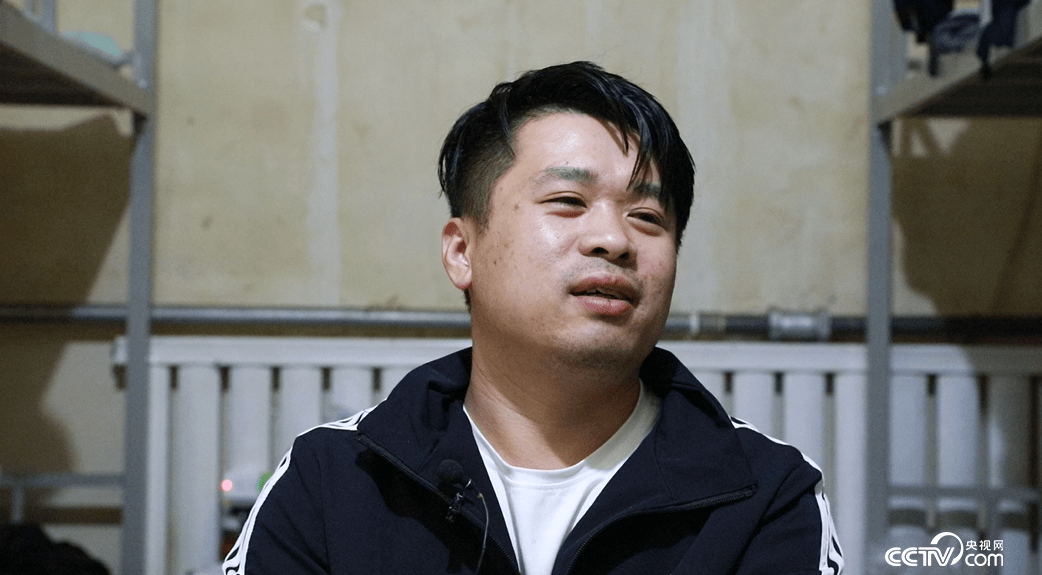 北京六环外,他最大的心愿是攒钱结婚_张玉龙_马驹桥_生活