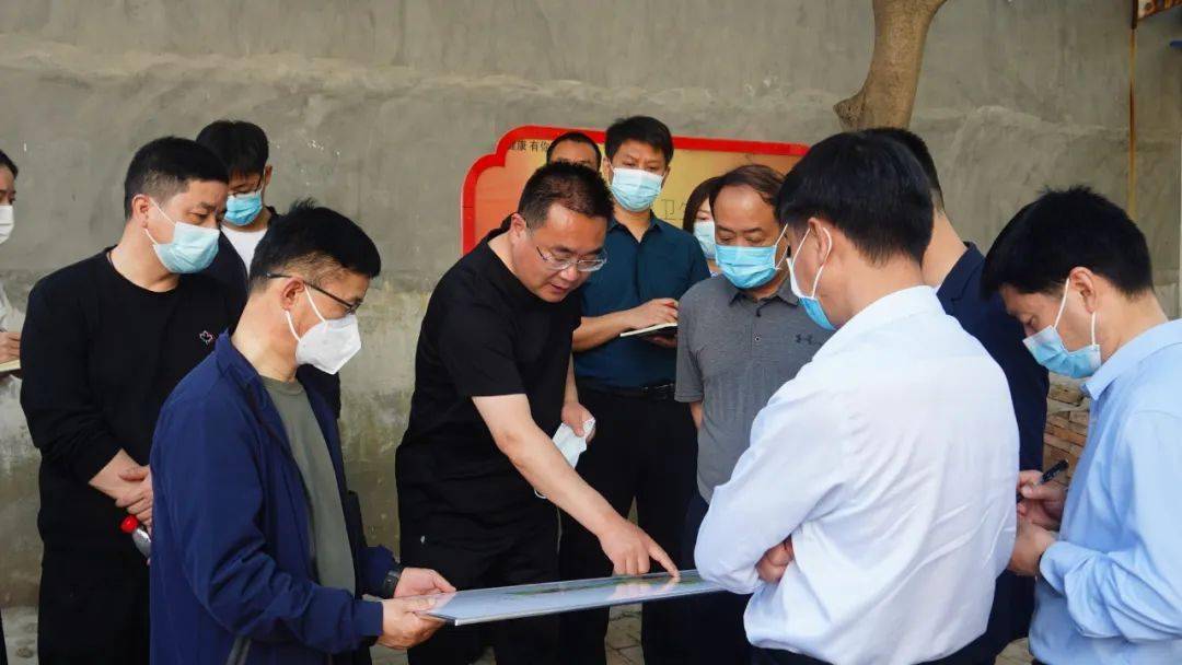 调研期间,陈功一行还来到白马寺村,枣园社区和洛阳鹏飞耐火(帽郭)地块