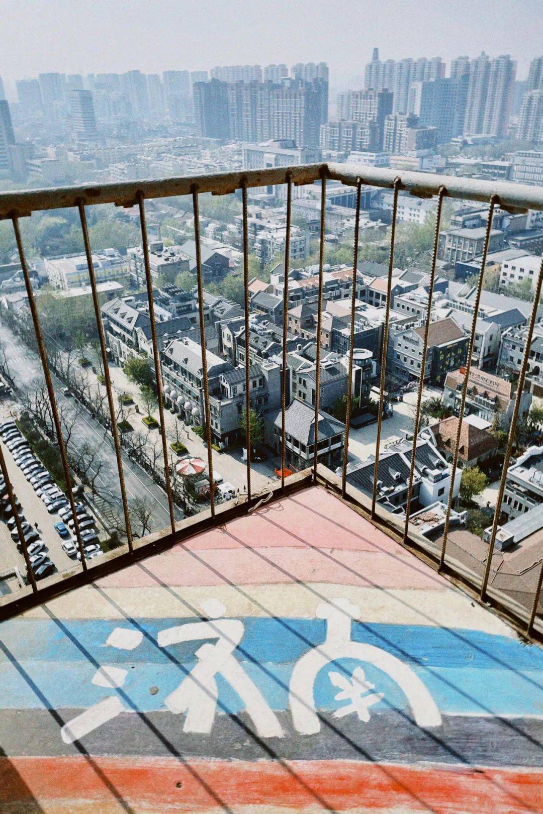 济南天台故事这次让我们在楼顶看看济南