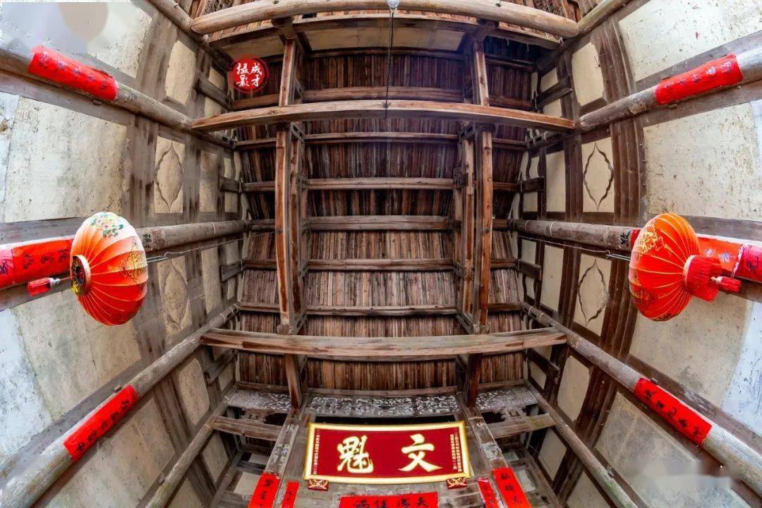 始建于清代,为寨堡式建筑.