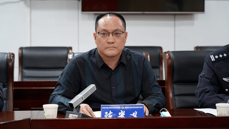 陈光义同志代表县委对新一届县公安局党委班子提出了殷切的希望和要求