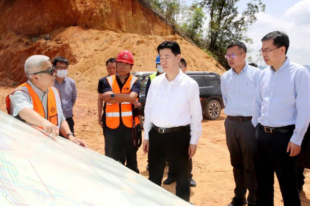 67陈少荣到新丰调研