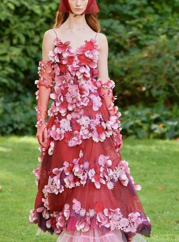 服装设计花卉元素设计师们一起来赏花吧