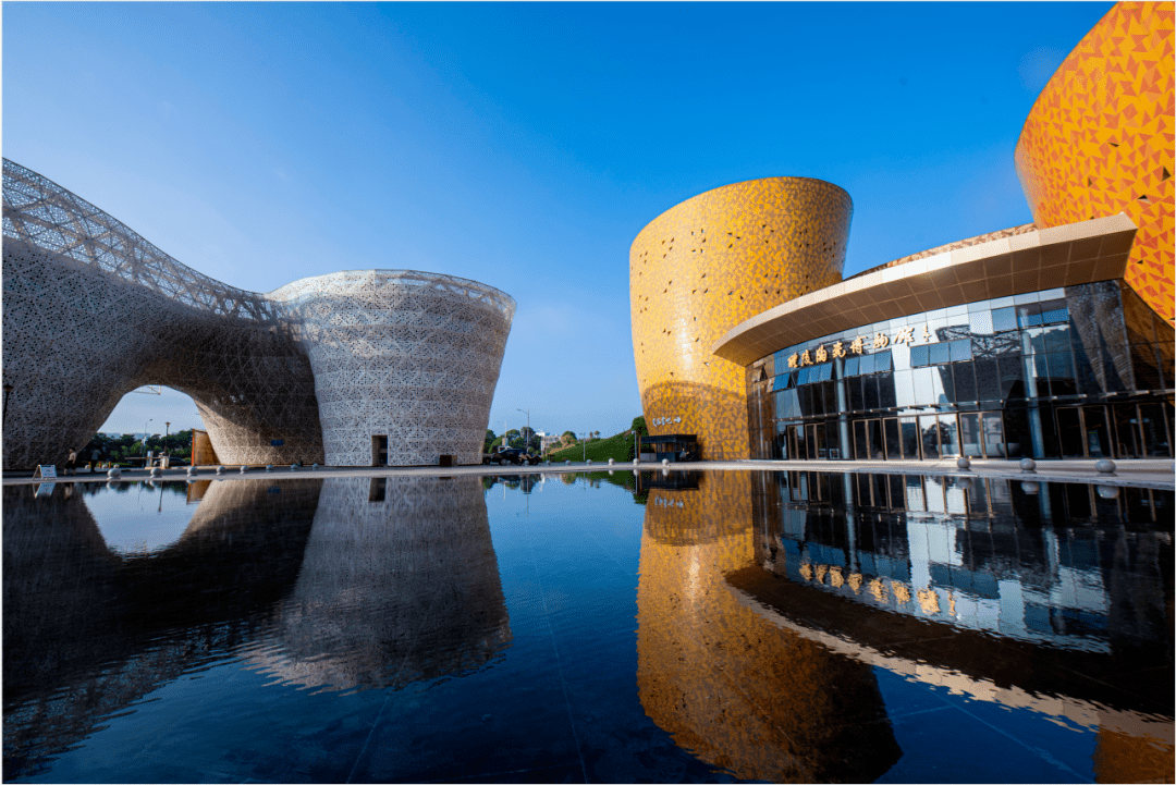 醴陵陶瓷博物館醴陵陶瓷博物館新館展陳以文物藏品為核心,結合情景