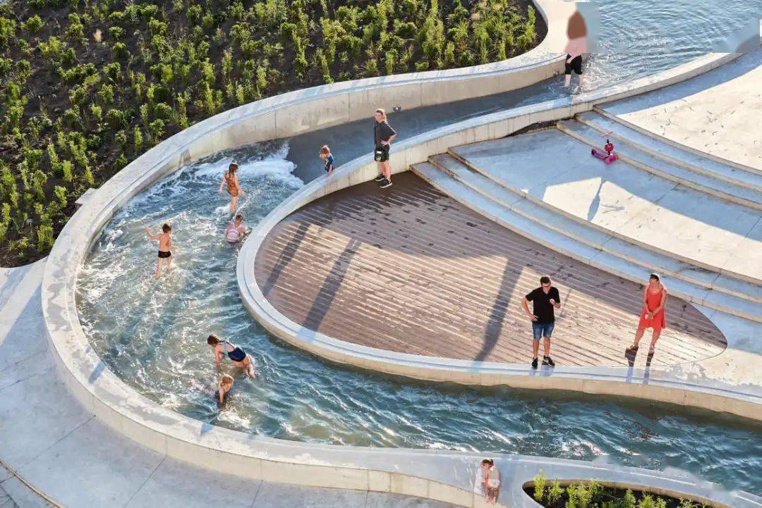 玩转景观高差台阶遇上叠水叠瀑玩出新层次