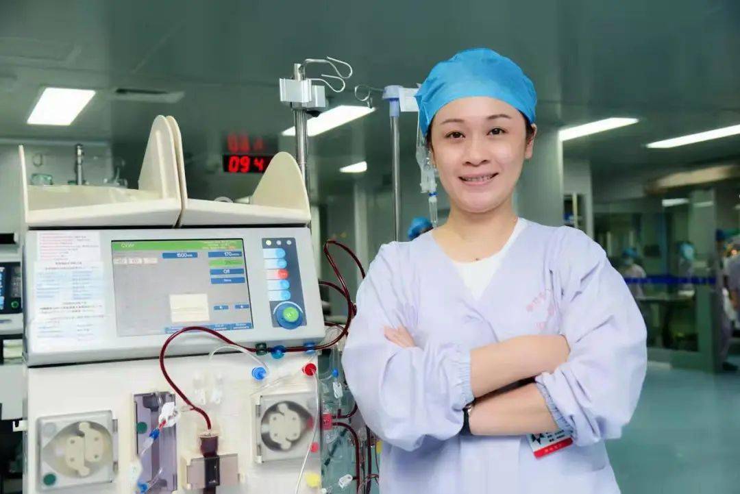 巾帼风采柔肩勇挑重担王晓源执业26年与死神博弈的生命守护人