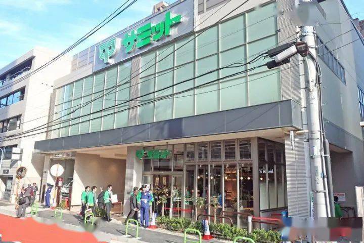 日本summitstore三田店布局陈列经营解析