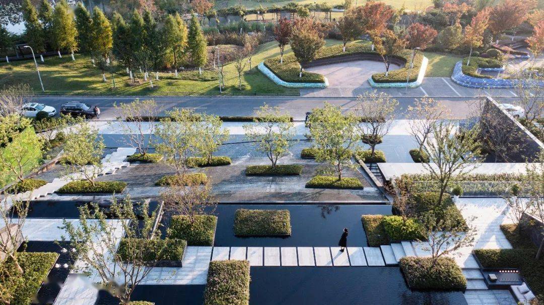 玩转景观高差台阶遇上叠水叠瀑玩出新层次