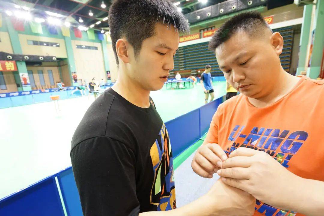 袁朝明敢对国乒队员下狠手的吉祥物幕后英雄