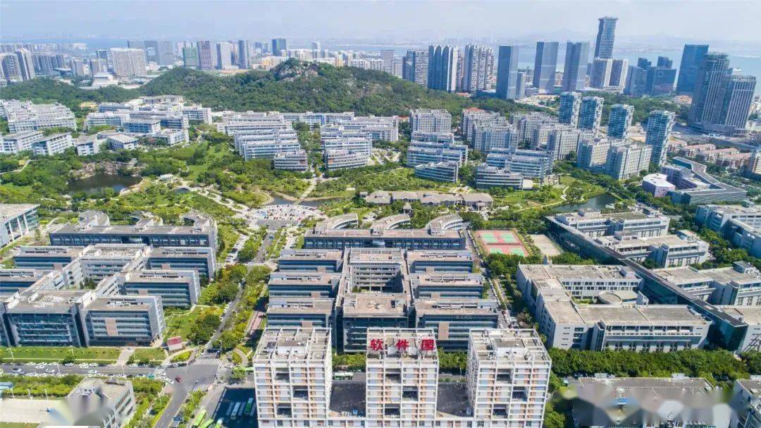 厦门软件园二期城市的竞争归根结底是人才的竞争,而盘活校友经济不失