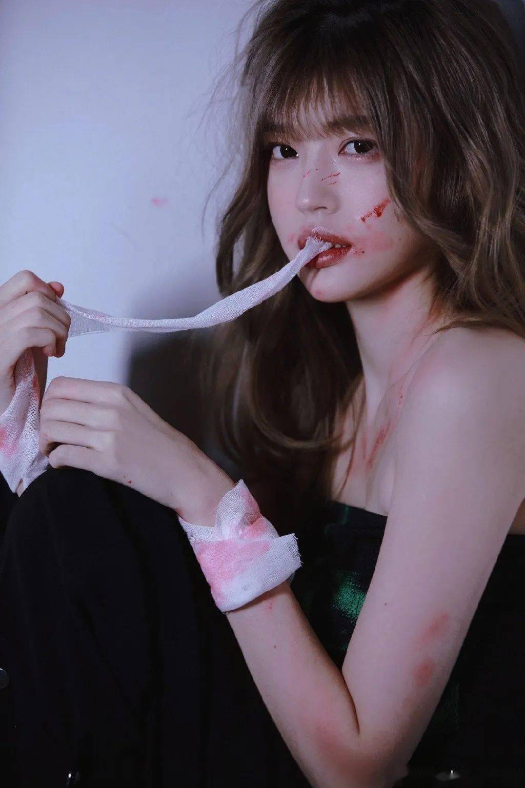 每刻美丨别有味道的伤痕妆