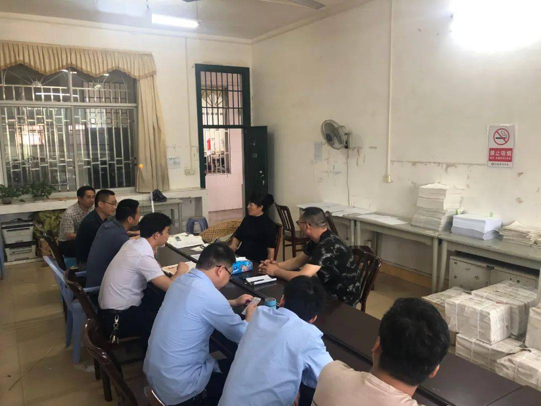 主任王建林,校党委书记,校长李忠明,校党委副书记,高三年级分管领导杨