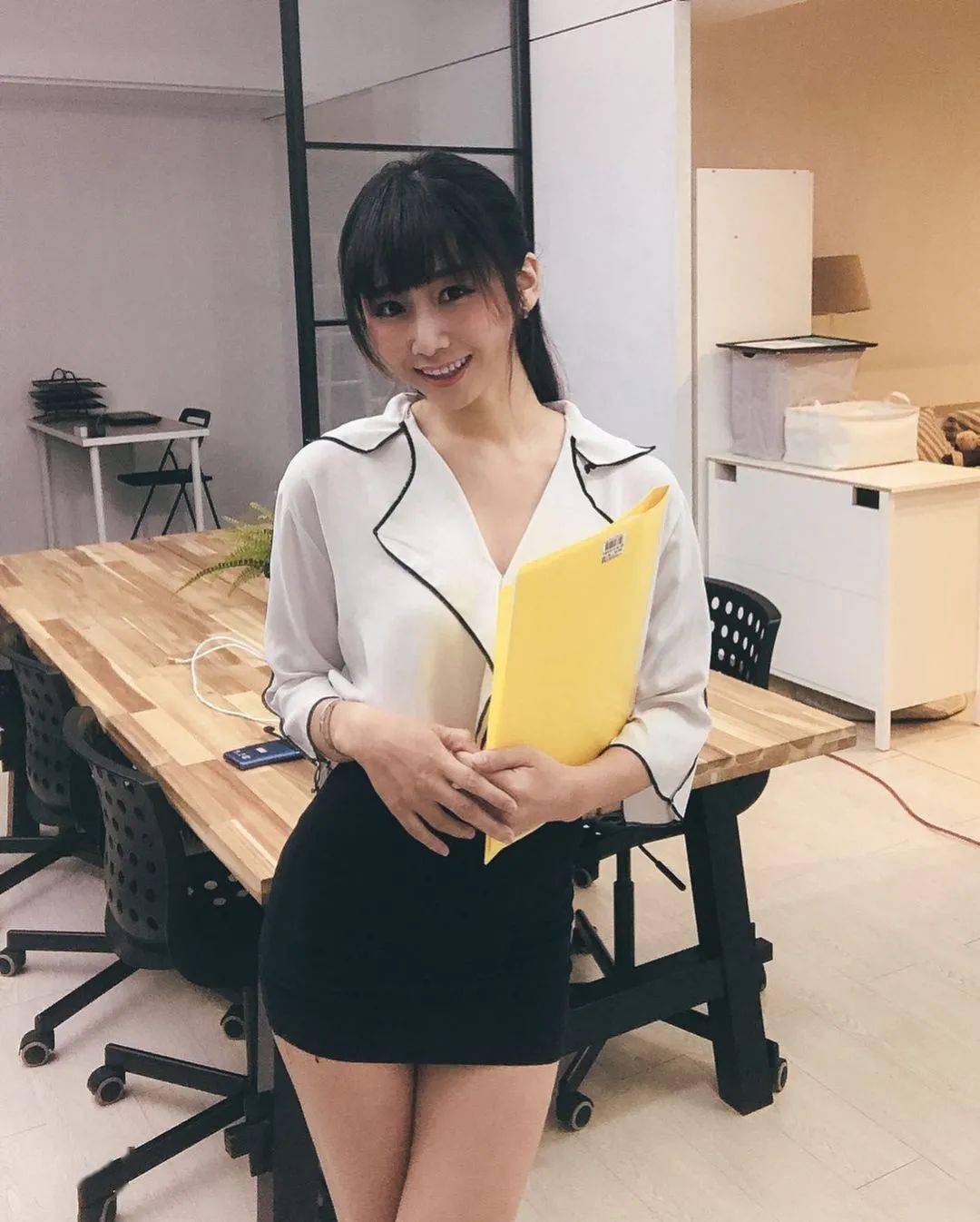 29岁小姐姐穿旗袍练深蹲险些撑爆裤子网友太犯规了