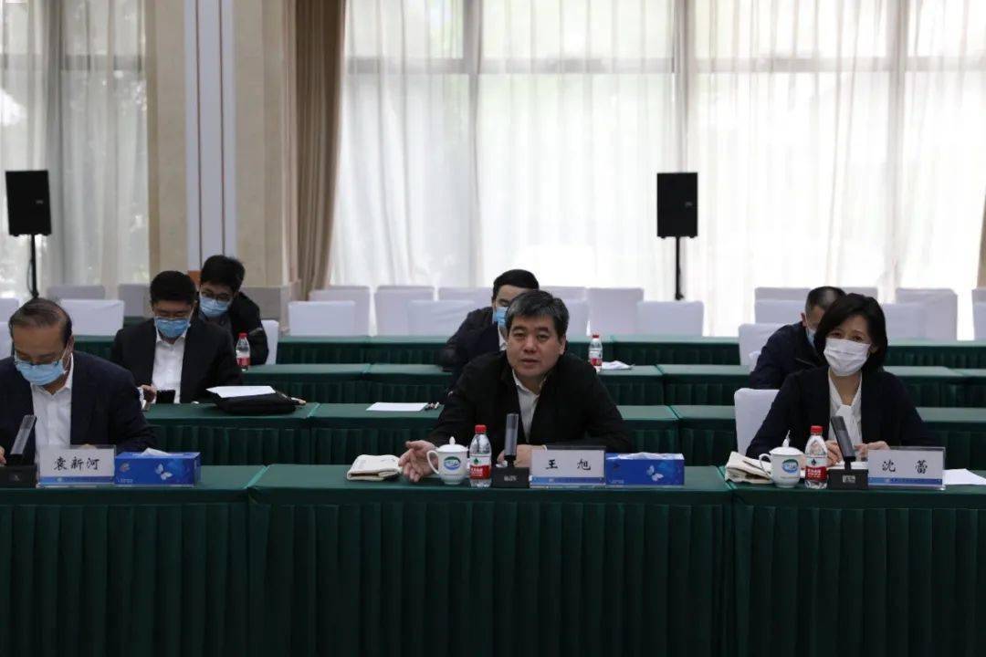天津市副市长王旭一行到中国环科院交流座谈