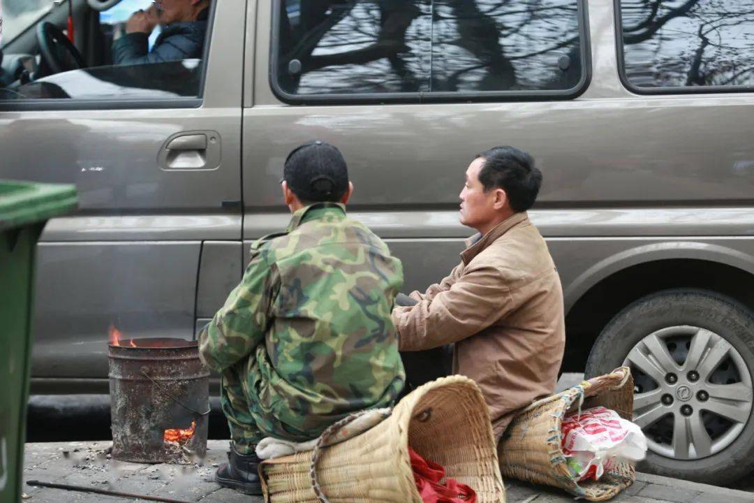 实拍贵阳背篼市场做不动了就回老家
