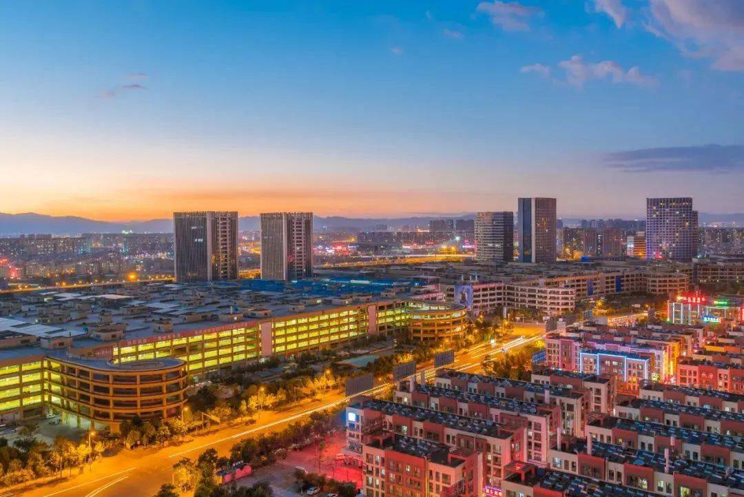 展开全文北纬24°56'37"，东经102°46'20"——云南省昆明市官渡区矣六街道，这