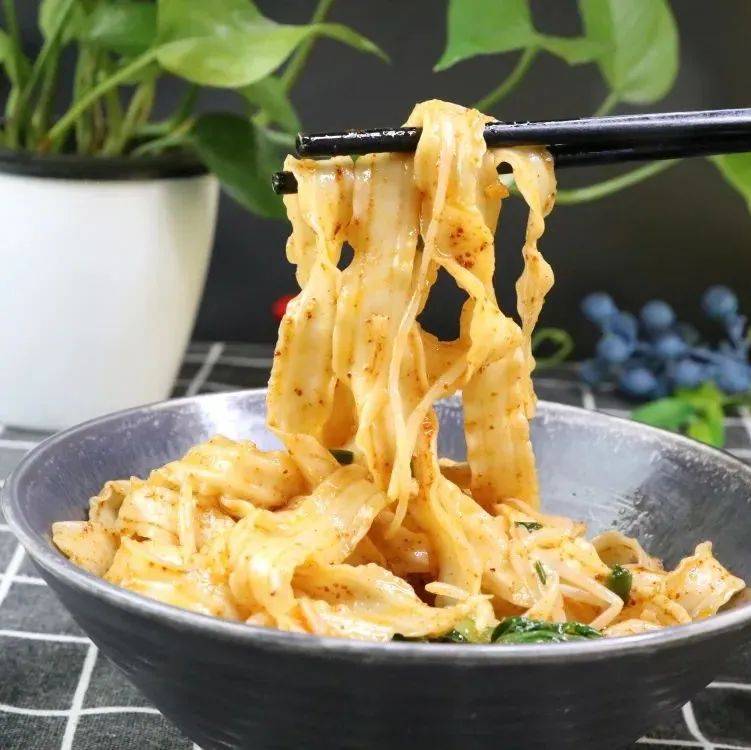 这碗纯素刀削面,滋溜滋溜瞬间吃到碗底朝天_素食_面的_营养