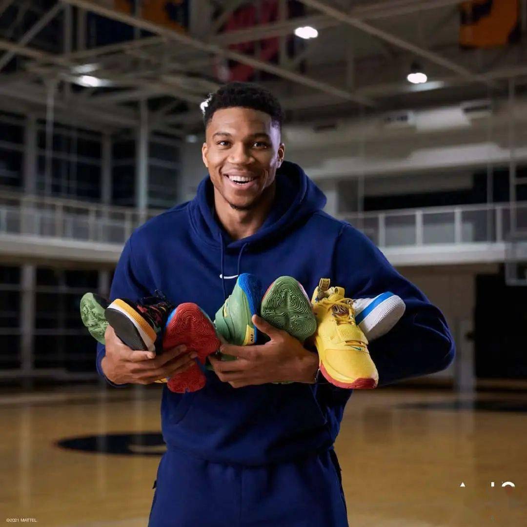 太敷衍了吧!字母哥新战靴!就这?