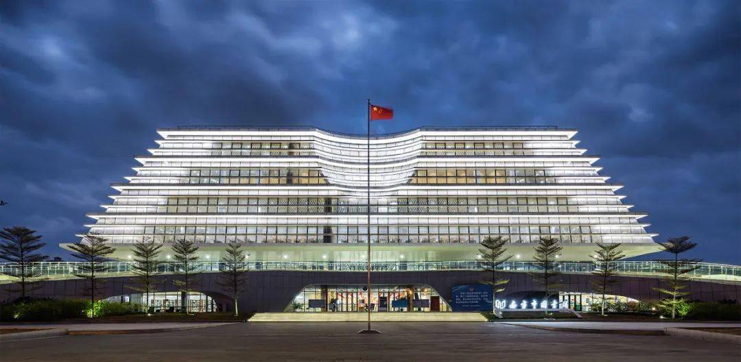 哪一刻你意识到要多读书今天我们一起走进广西各地的图书馆