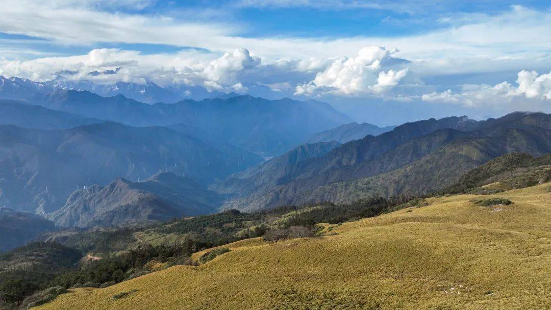 天全光头山图片