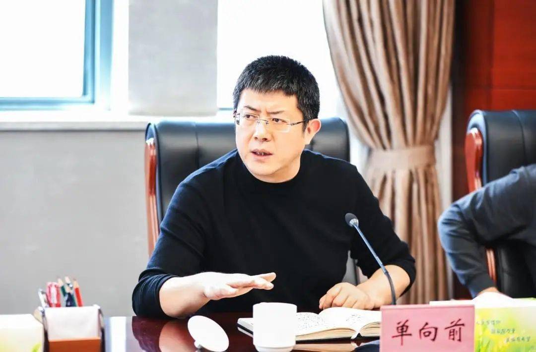 单向前有针对性地做好常态化疫情防控工作