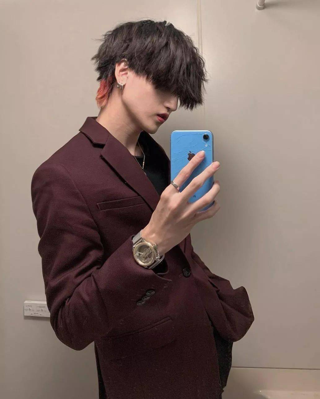 小红尾男士发型