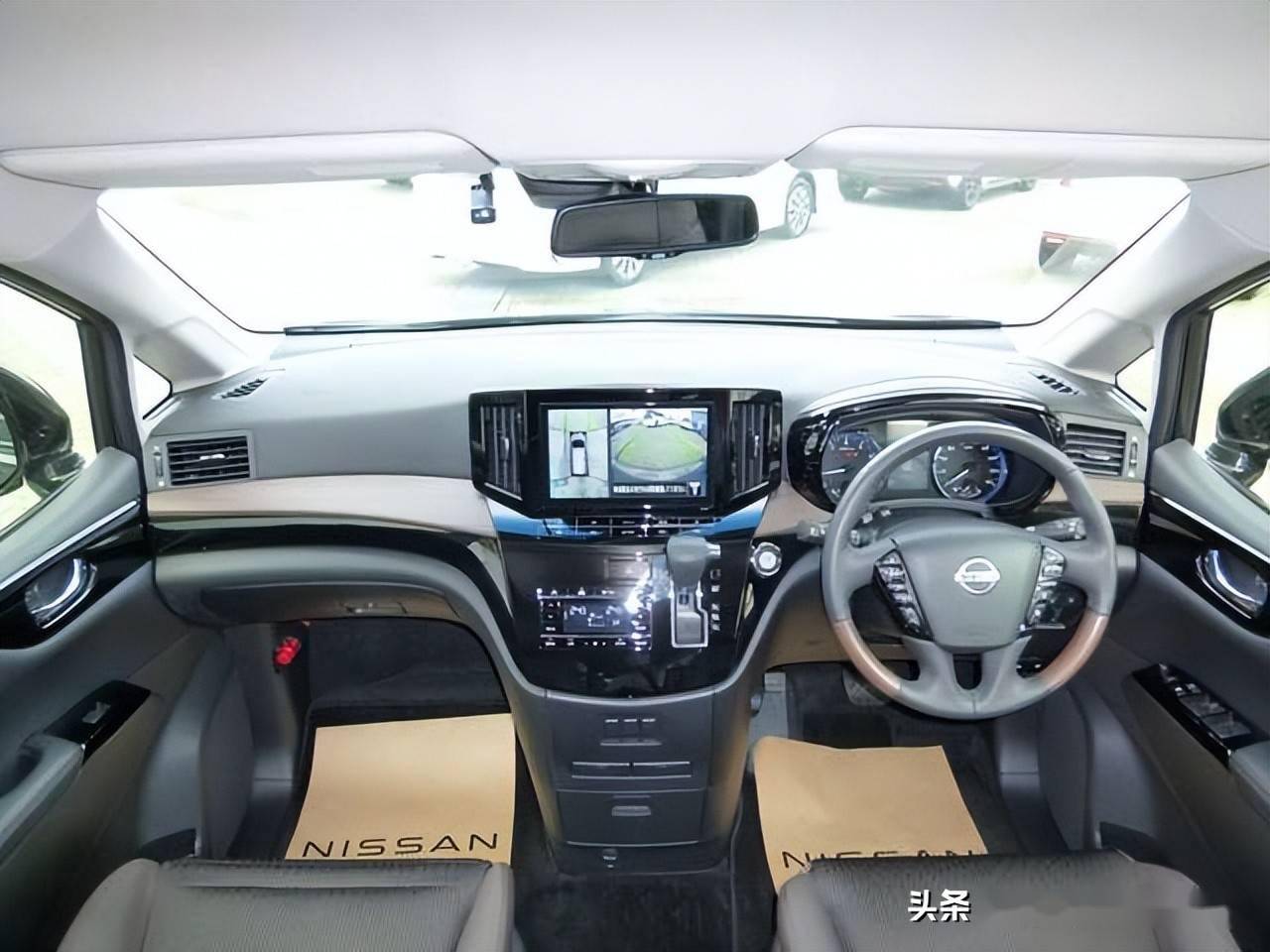 日产君爵来了对标丰田塞纳6缸7座大沙发空间比gl8还宽裕