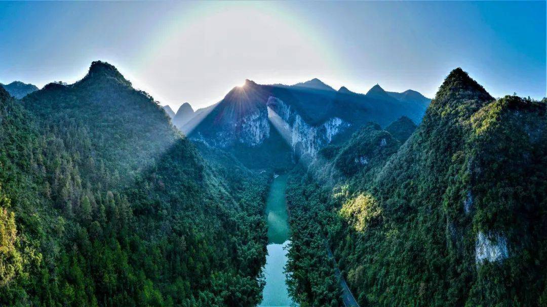 五一假期9.9元畅游紫云格凸河,"蜘蛛人"表演首次免票啦!