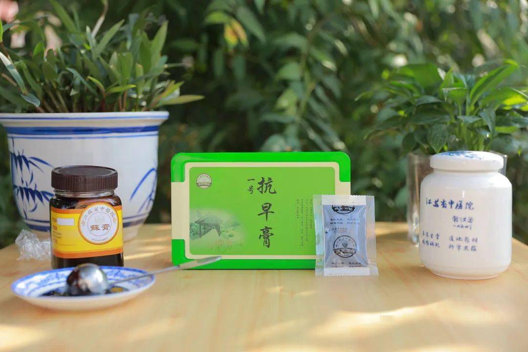 参龟助长膏,抗早一号膏,抗早二号膏,壮儿健脾膏等特色膏方,服用方便
