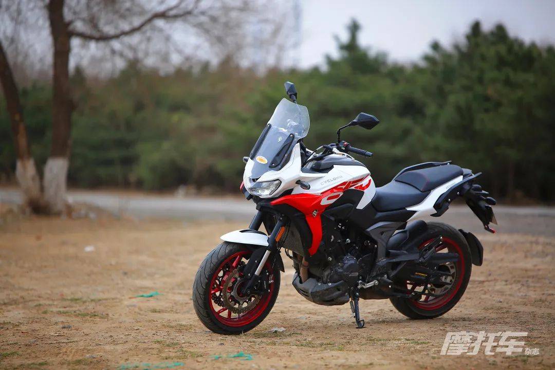 车评五年磨剑终出鞘赛科龙旗舰休旅rx6进步看得见