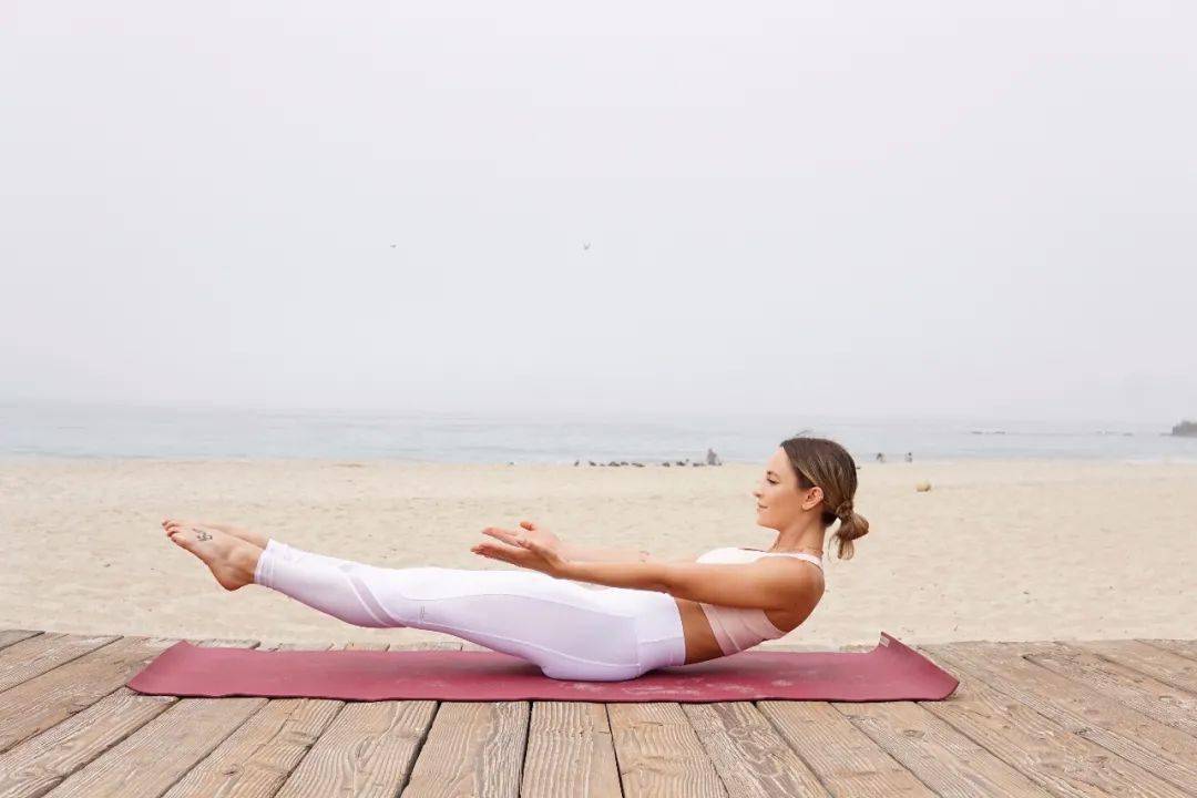 7个瑜伽体式加强核心amp平坦小腹超级有效