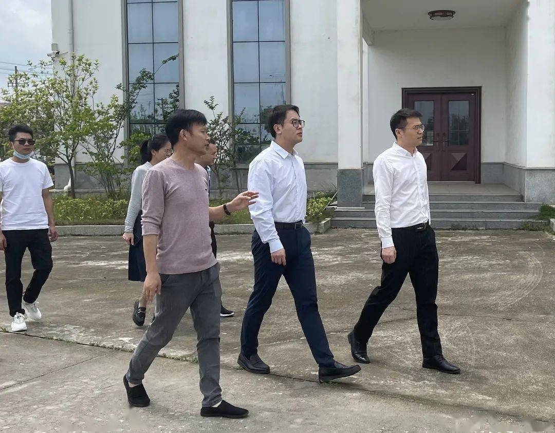 县,调研走访"五区"建设挂点联系重大项目,莲花县副县长丁山陪同调研