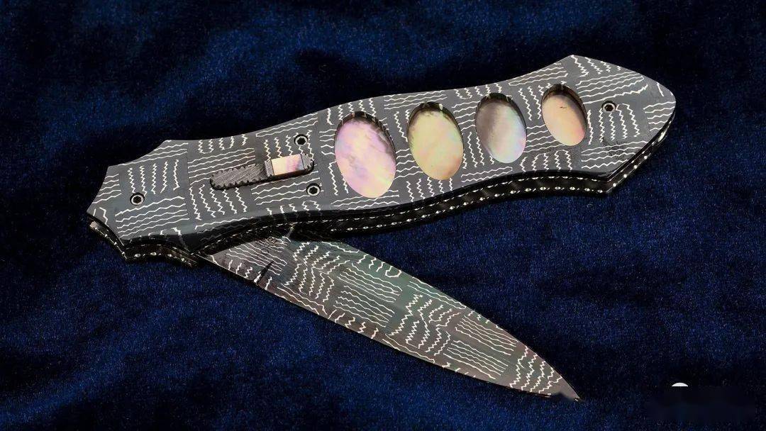 雪后燕瑶池人间第一支最仙艺术折刀华丽来袭