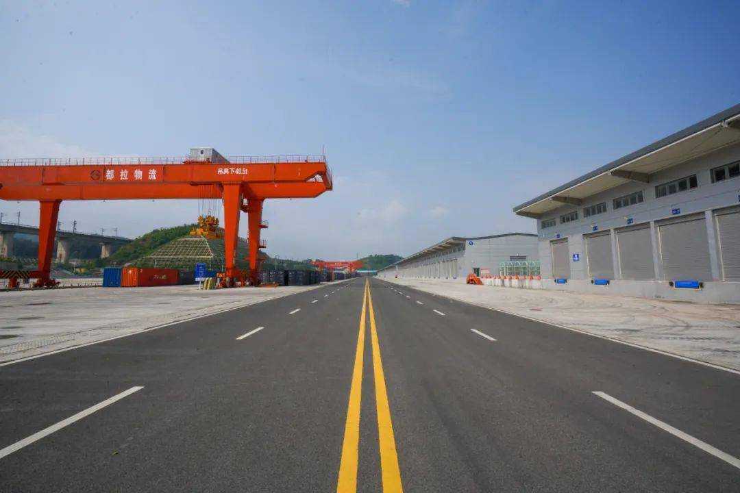 从贵阳综保区都拉营国际陆海通物流港看贵州建设内陆开放型经济新高地