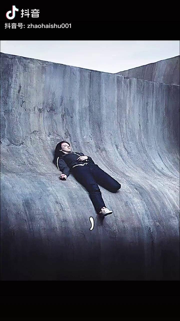 女人一觉醒来发现自己身处绝境影视解说推荐电影