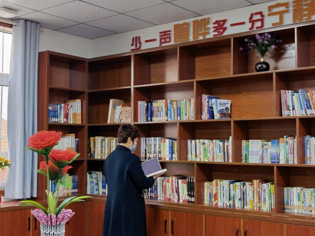 书香武汉余秋雨阅读的最大理由是想摆脱平庸