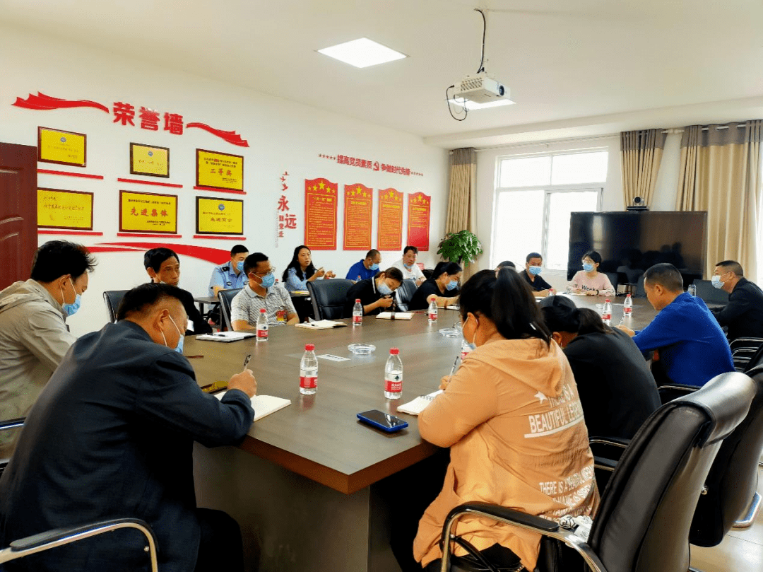 【镇街】临江镇人大组织开展疫情防控调研活动_工作_座谈会_卫健