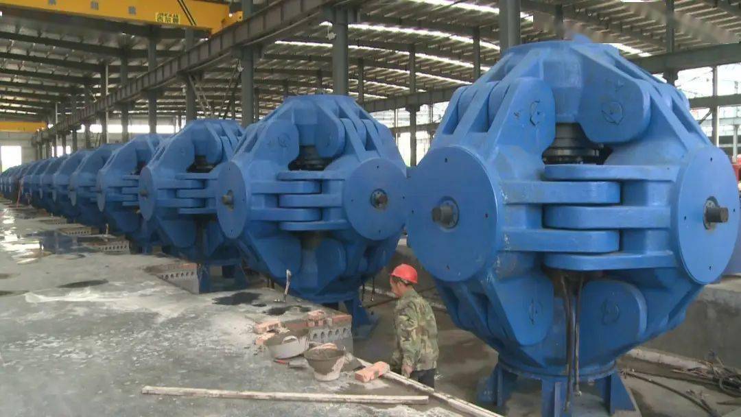 据了解,该项目全部建成投用后,预计年产13亿克拉人造金刚石单晶和200