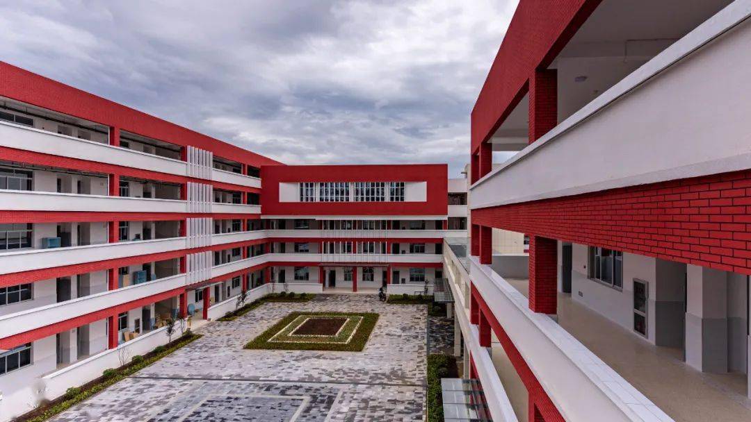 西坝小学新校区来了滨江小学5月5日正式投入使用