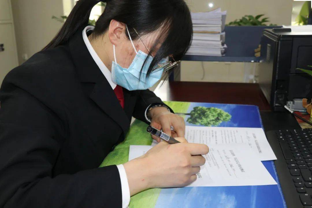 看打速记以文字录入测试为主,考核书记员文字速录技能的准确率和基本