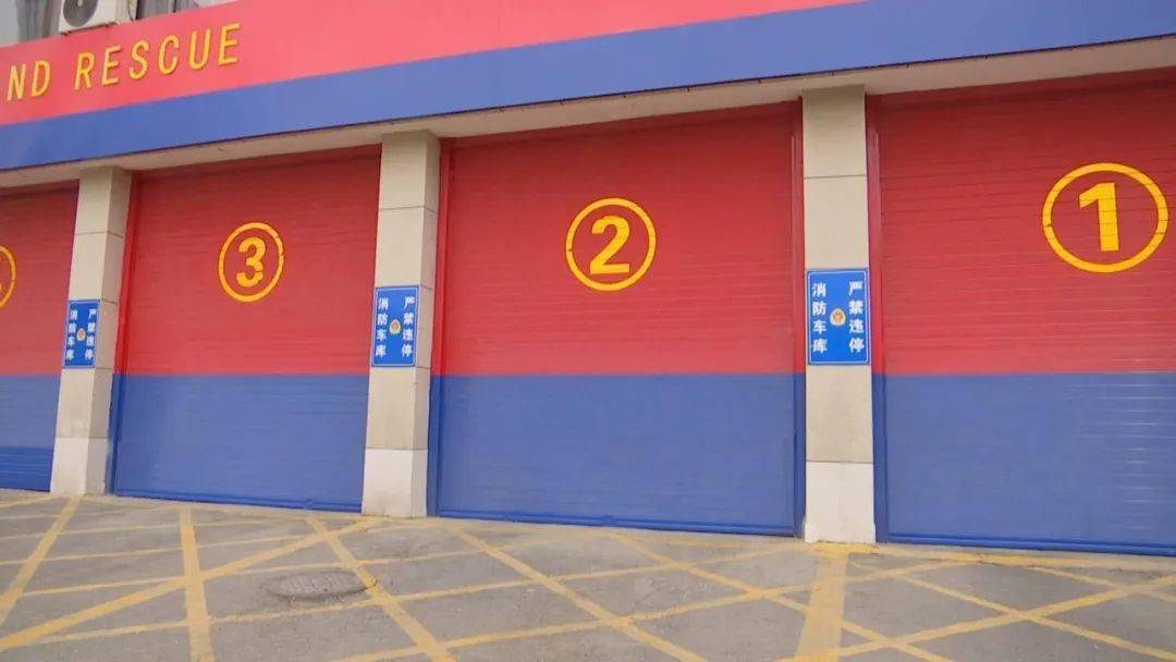 惊呆银川一车主竟然将车停到消防站门口然后扬长而去