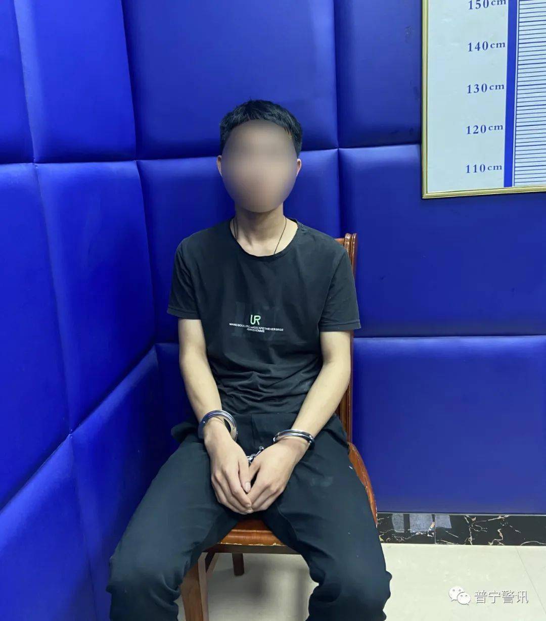4月22日,该所在流沙西街道赵厝寮村抓获帮助信息网络犯罪活动嫌疑人黄