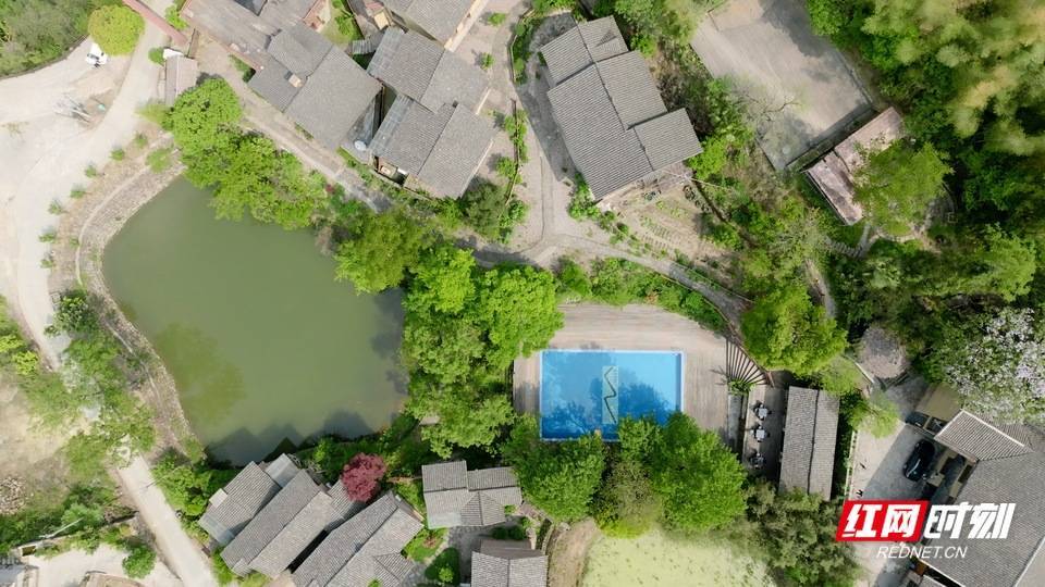 五号山谷扛起乡村旅游民宿大旗逆风前进御风而行