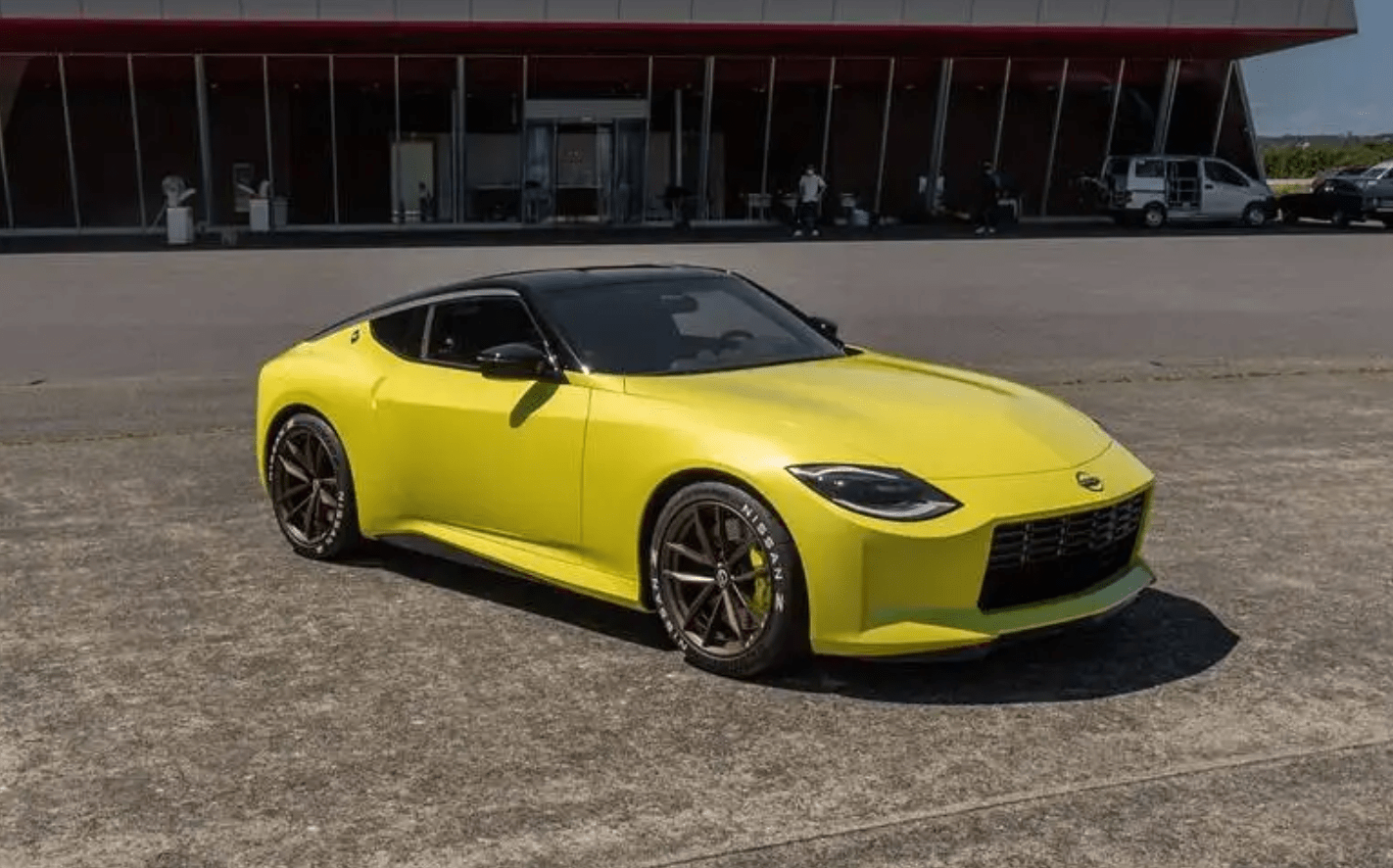 挑战赛车和车手极限 日产400z耐力赛赛车