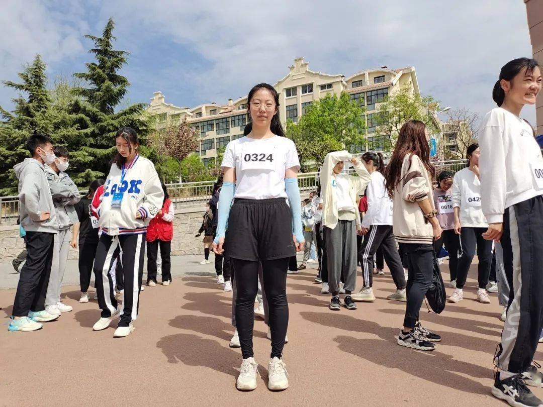 校运会│为在炽阳下挥洒汗水的食品学子们点赞