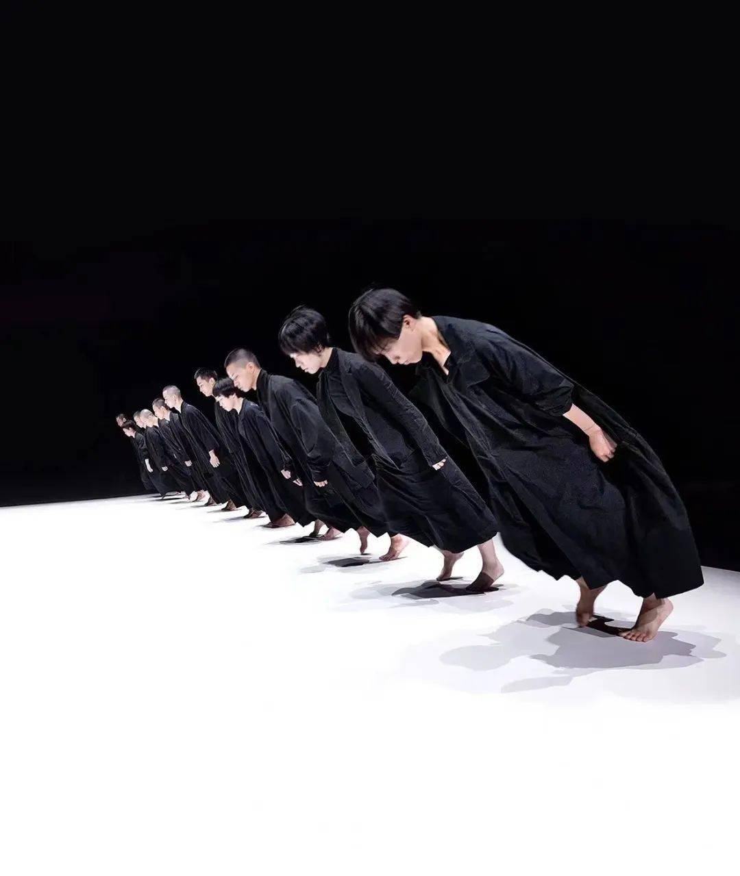 身体艺术人体艺术女性视角身体焦虑边缘化人群等议题如何大胆诠释艺术