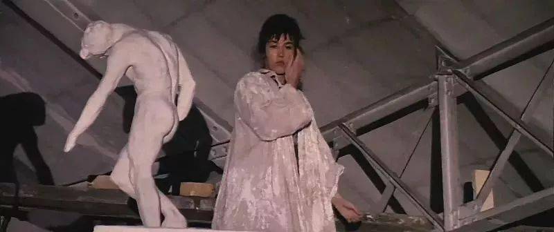 �����޽����ص�Ů�ˣ�����������