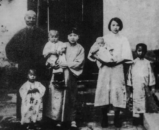 �����޽����ص�Ů�ˣ�����������