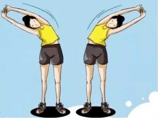 侧向伸展技巧屈髋下蹲,保持腰部,背部平直;身体重心落在足中部;下蹲至